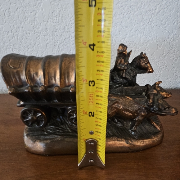 Vintage Cast Metal Covered Wagon And Oxen Booken 1950's Rustic Bronze Color - Picture 3 of 8